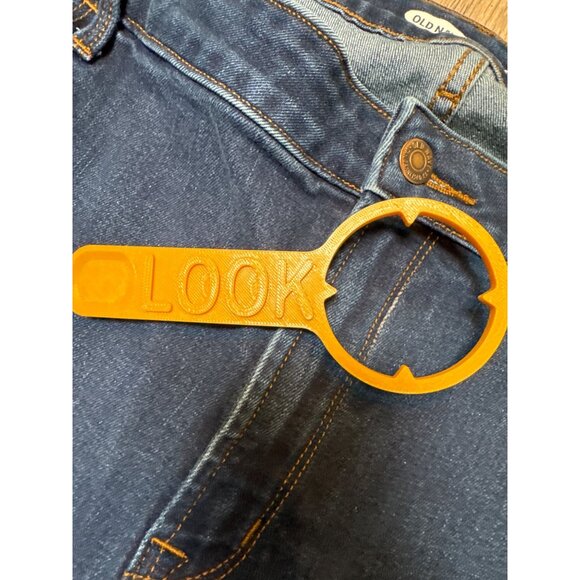 Old Navy Power Straight Womens Dark Wash Jeans Size 20 Cotton/Polyester Blend - Picture 2 of 11